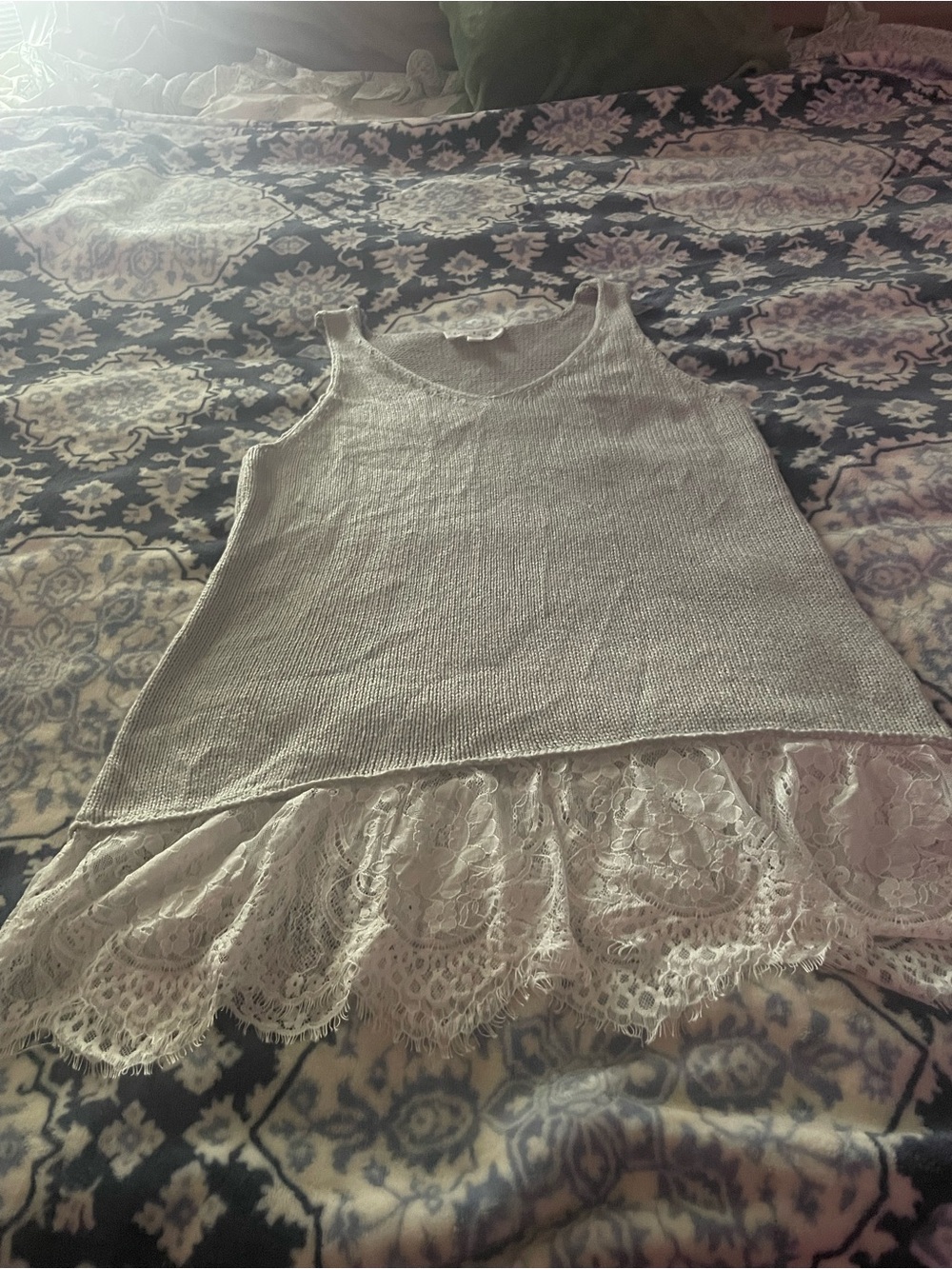 Cloud Chaser Lace-Hem Knit Tank in Light Gray